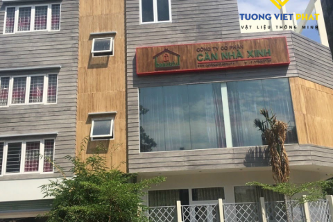 MẶT TIỀN SANG TRỌNG – NỔI BẬT VỚI THANH XI MĂNG SMARTWOOD