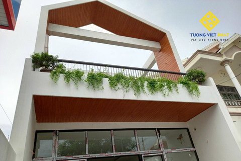 TRẦN SMARTWOOD – VẺ ĐẸP GỖ TỰ NHIÊN, BỀN VỮNG CÙNG THỜI GIAN